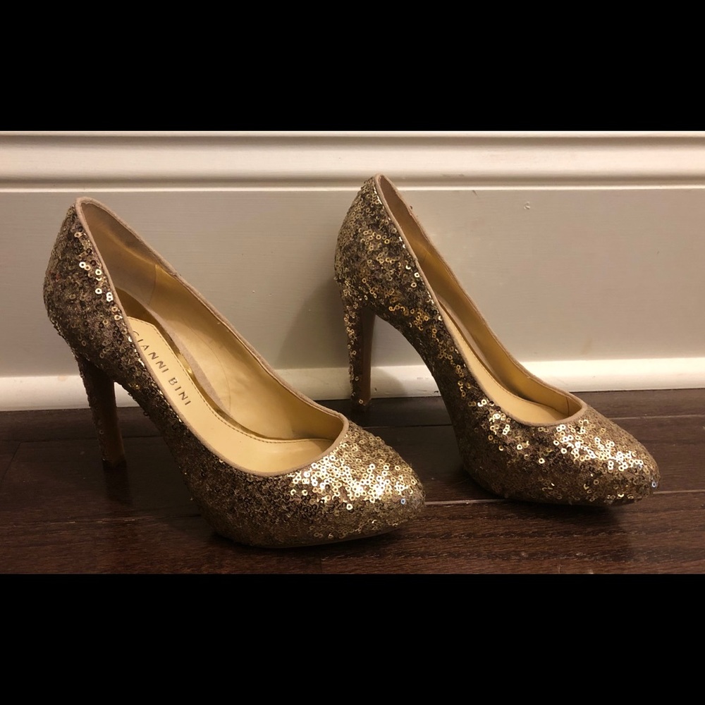 Sz 6 gold sequin Gianni Bini heels